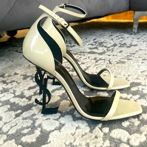 ❌❌❌SOLD❌❌ Preowned GREAT CONDITION Authentic YSL OPYUM 110 Patent Heels